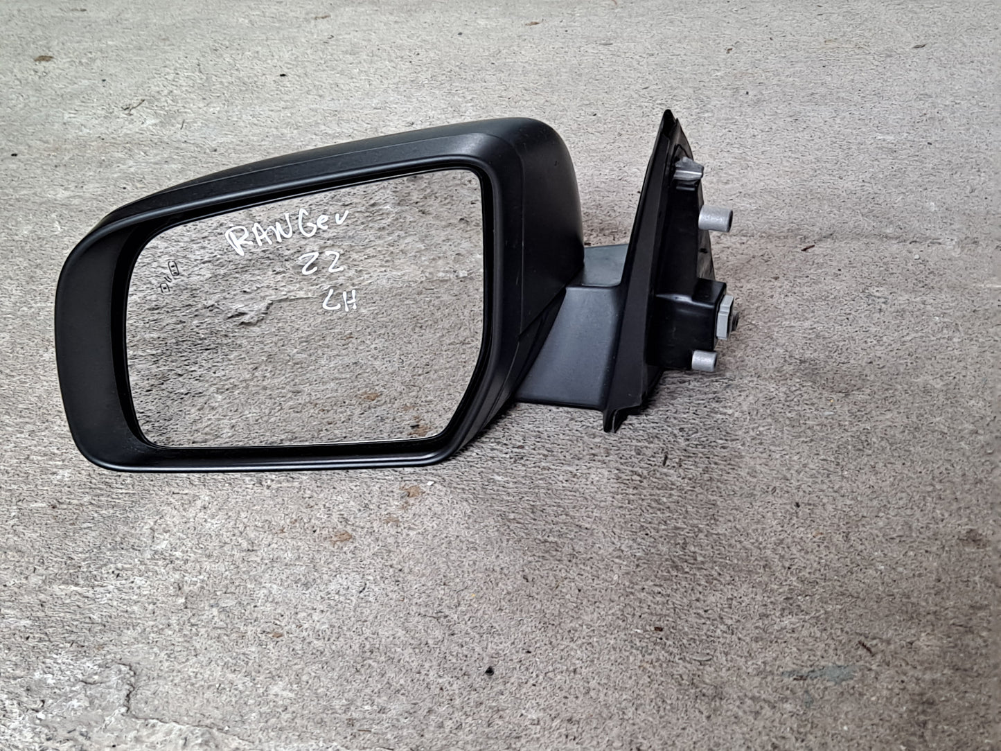 RETROVISOR IZQUIERDO FORD RANGER 2022