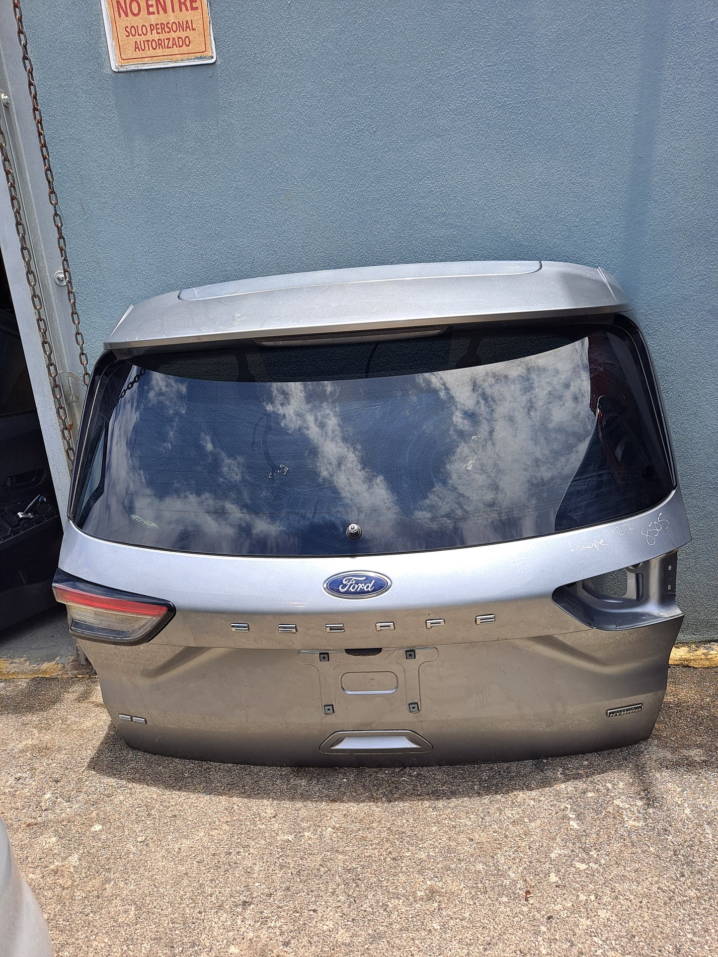 COMPUERTA FORD ESCAPE 2022 (SILVER)