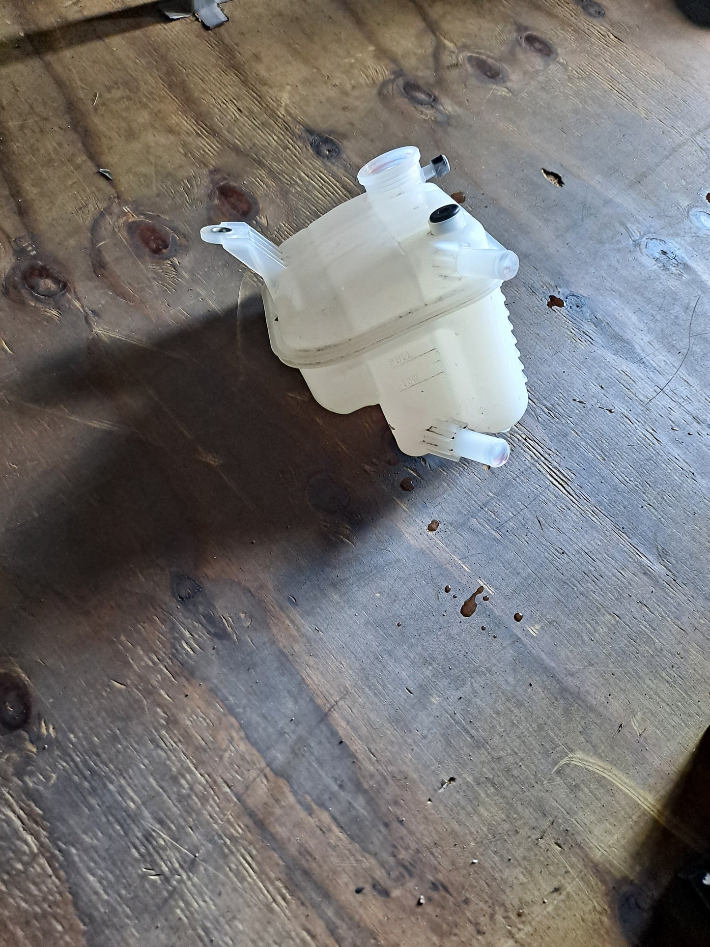 DEPOSITO DE COOLANT COROLLA 2020-2023