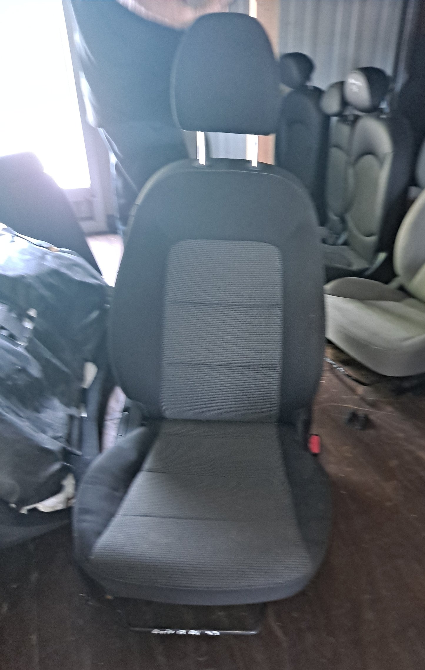 BUTACA CHOFER KIA FORTE 2017 (NEGRO Y GRIS)