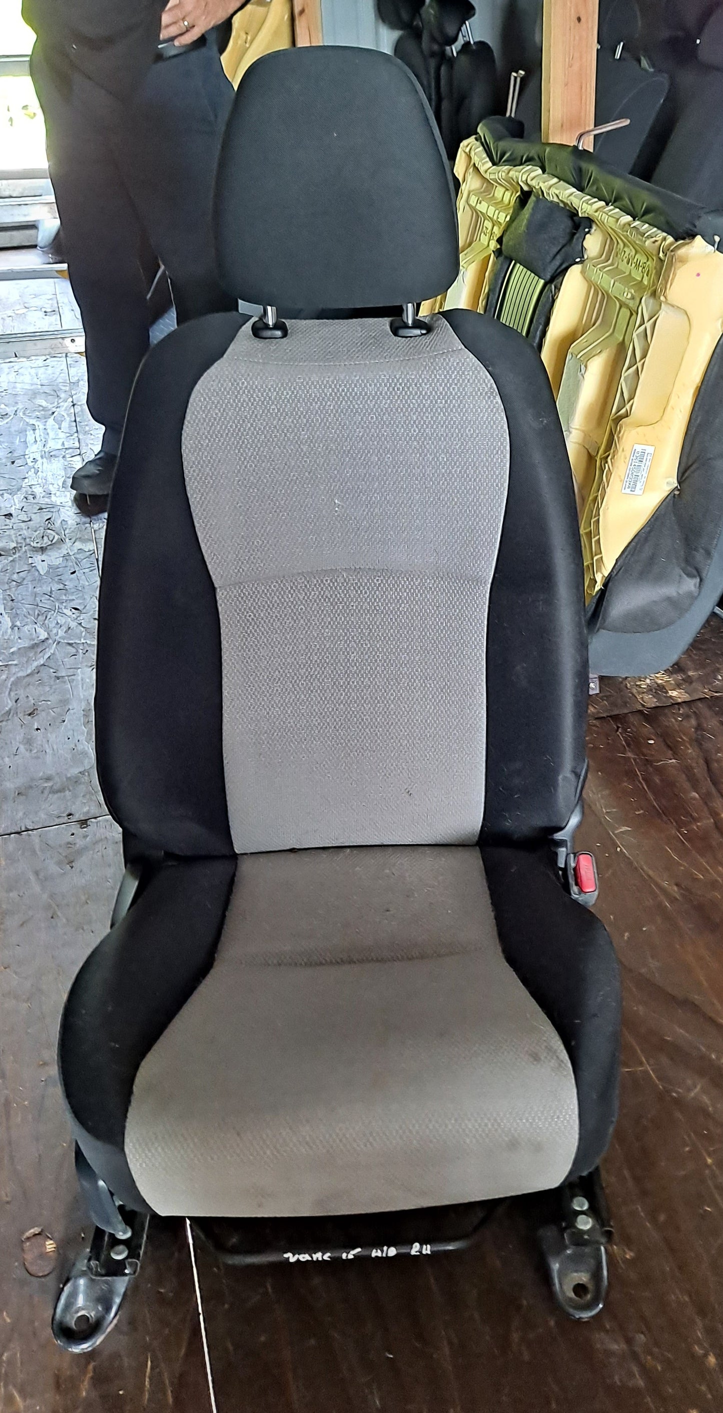 BUTACA DE PASAJERO YARIS 2015