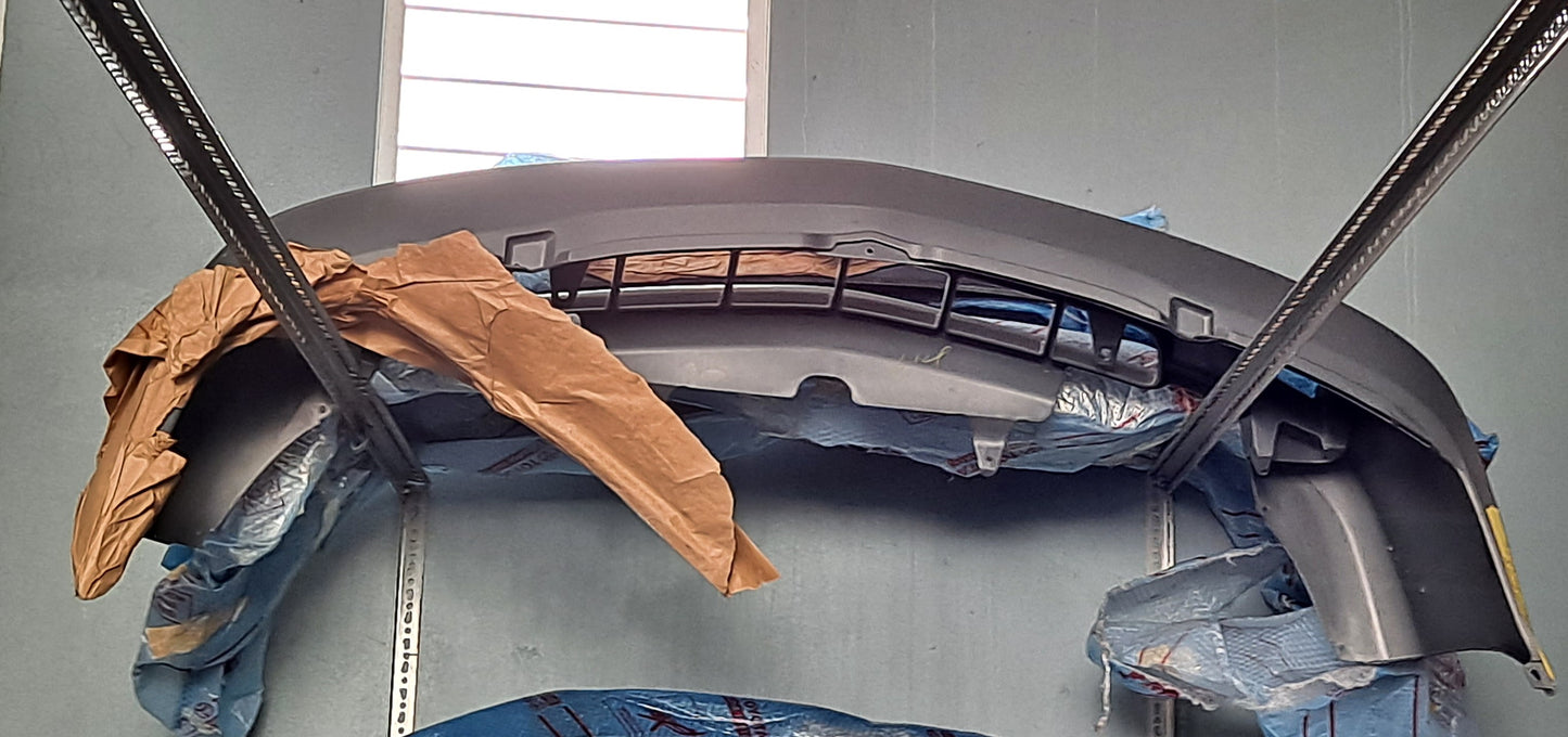 BUMPER DELANTERO SIENNA 2001-2003