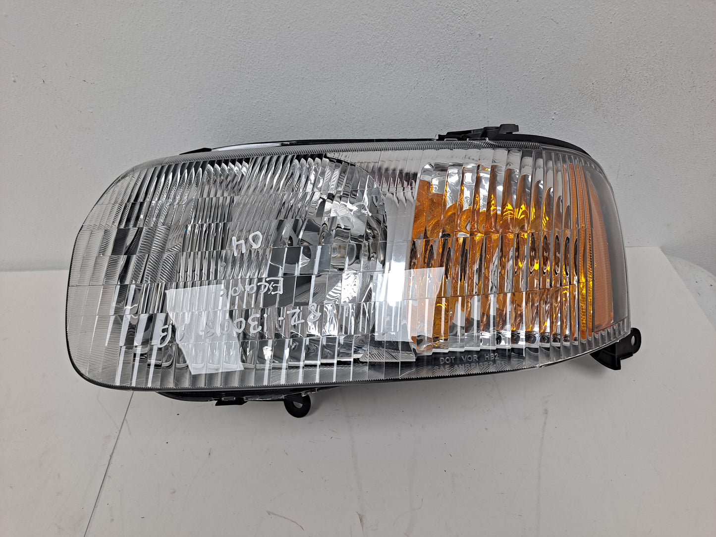 FOCO IZQUIERDO DELANTERO ESCAPE 2001-2004