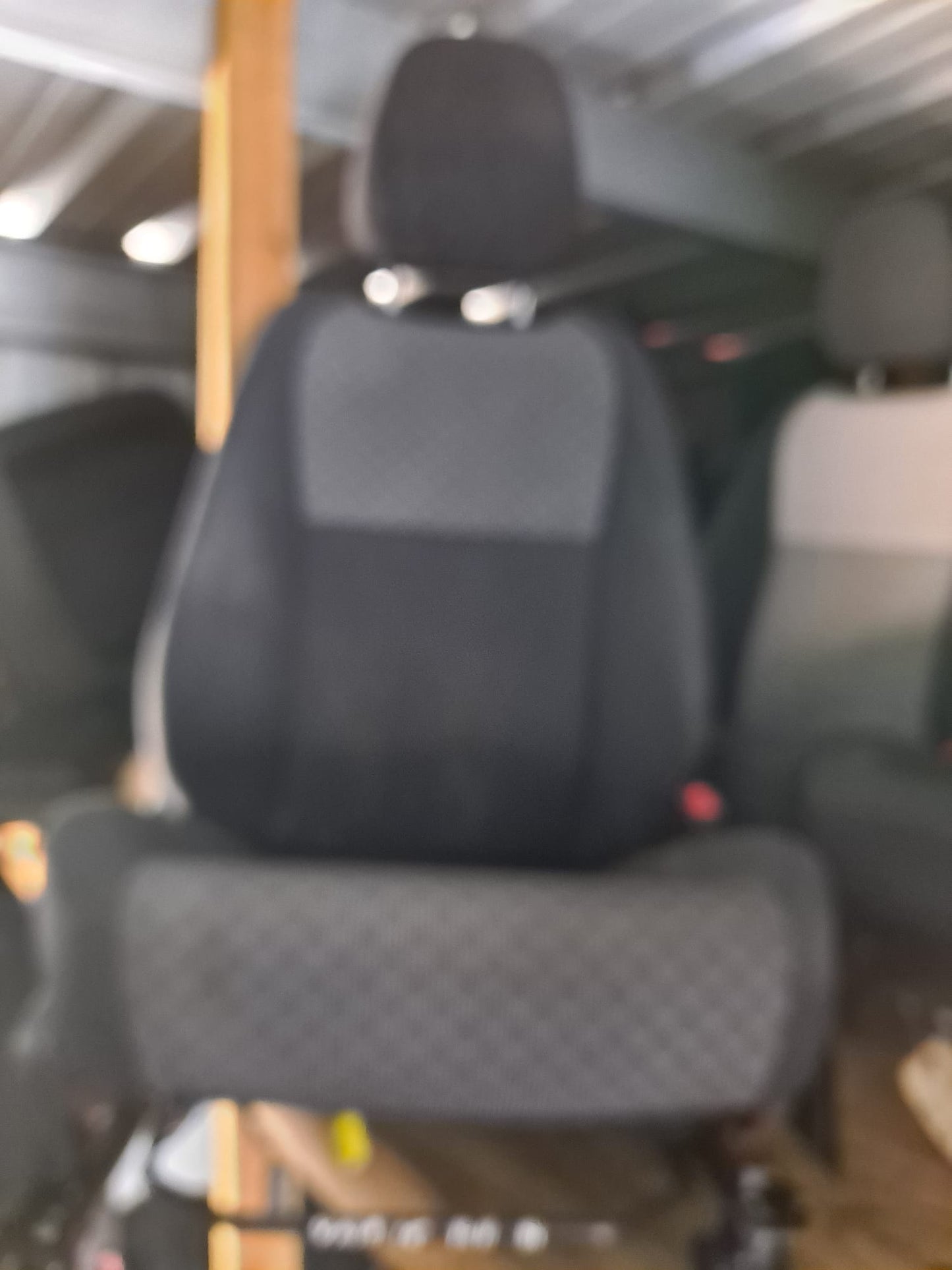 BUTACA PASAJERO YARIS 2015 (NEGRO Y GRIS)