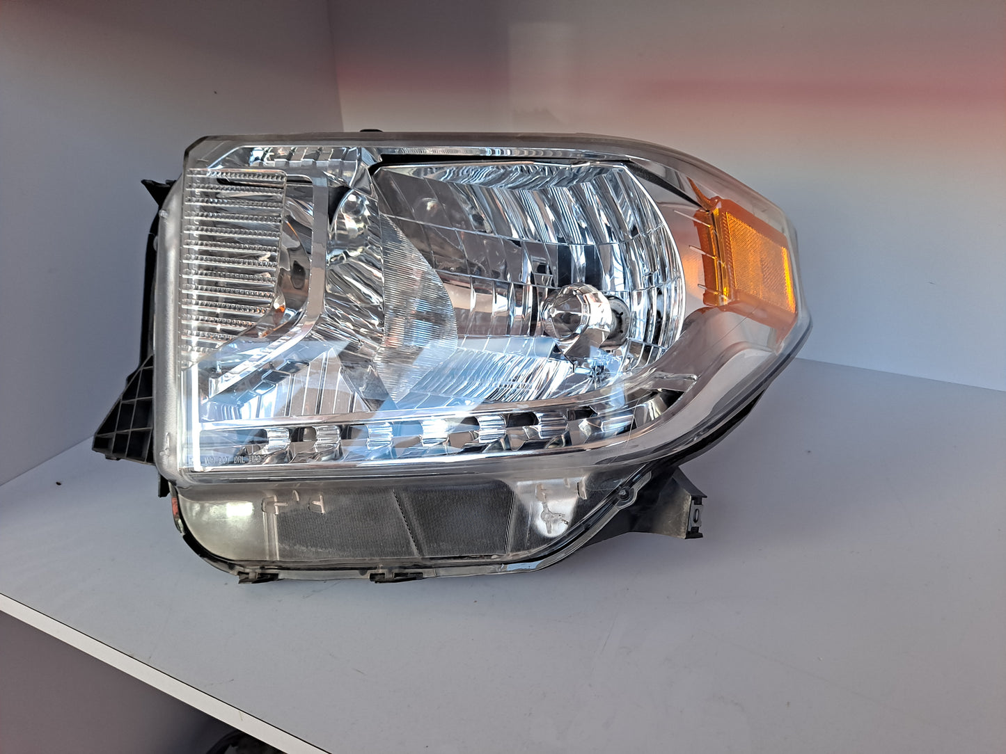 HEAD LAMPS LH y RH TUNDRA 2013-2018 (LADO IZQUIERDO) Y DERECHO