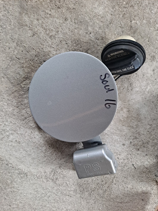 TAPA GASOLINA BLANCA o GRIS KIA SOUL 2014-2019