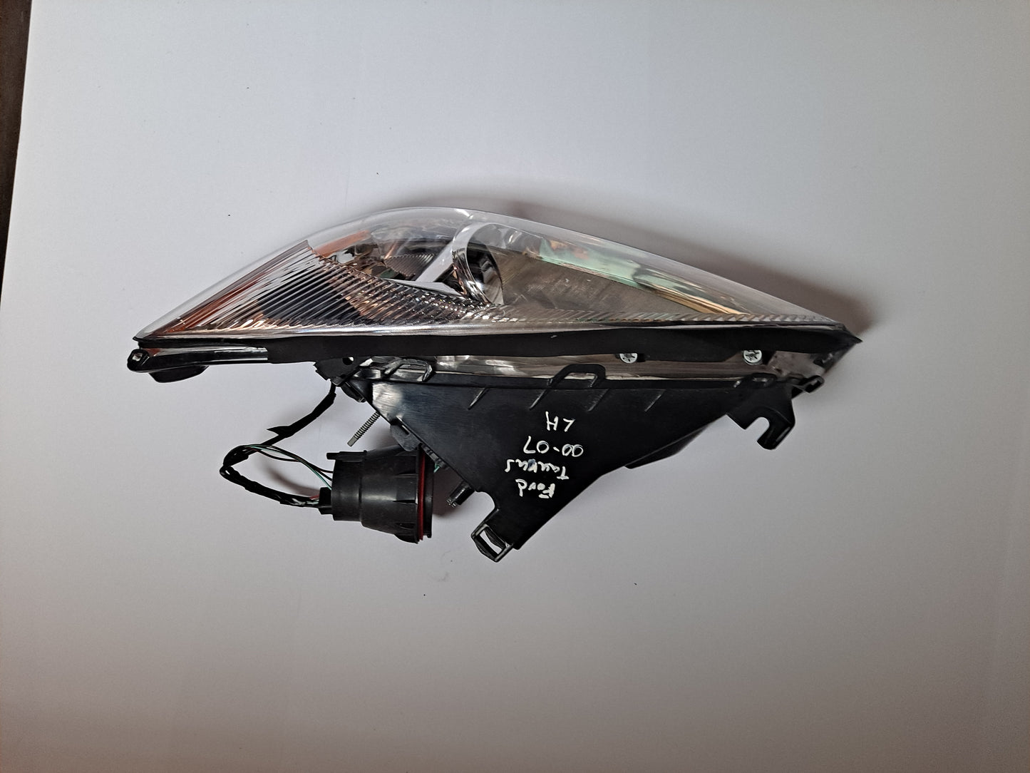 FOCOS DELANTEROS RH y LH TAURUS 2000 - 2007