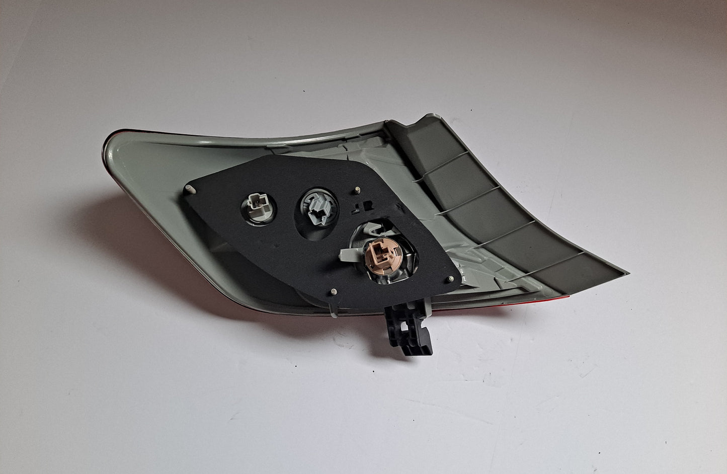 FOCO DERECHO TRASERO CAMRY 2012-2014