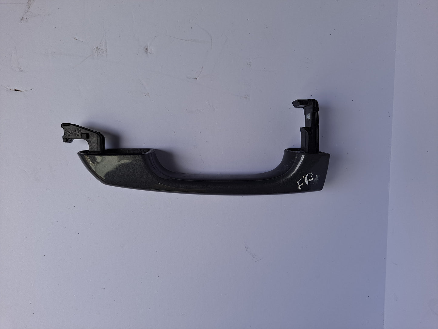 HANDLE EXTERNO DELANTERO PUERTA CHOFER VENUE 2021-2025 (CHARCOAL)