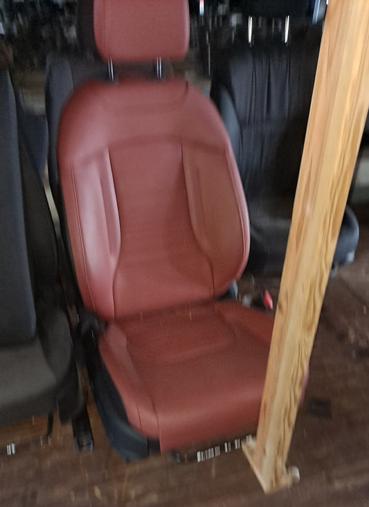 BUTACA PASAJERO SPORTAGE 2024 (ROJO CARMIN)