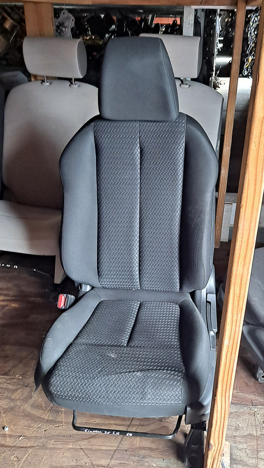 BUTACA LADO CHOFER ELANTRA 2025 (NEGRO)