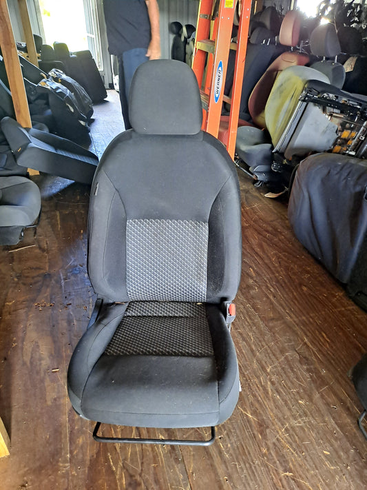 BUTACA PASAJERO VERSA 2022