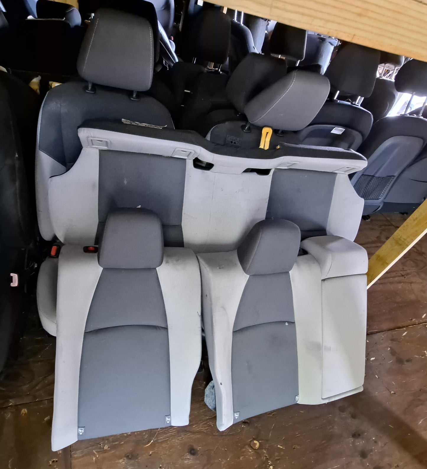 BUTACAS DE COROLLA 2023 (SET COMPLETO)