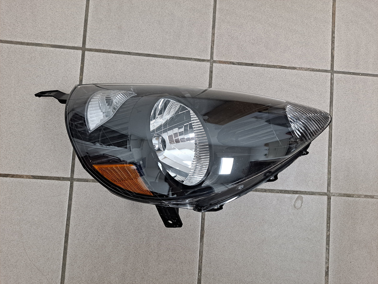 HEAD LAMP RH HONDA FIT 2007-2008