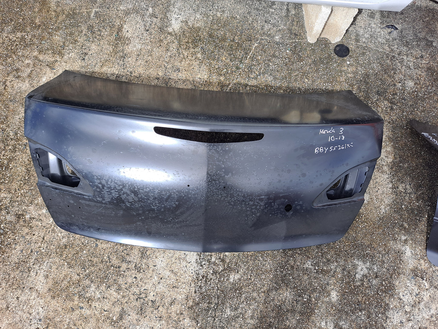 TAPA DE BAUL MAZDA 3 2010-2013