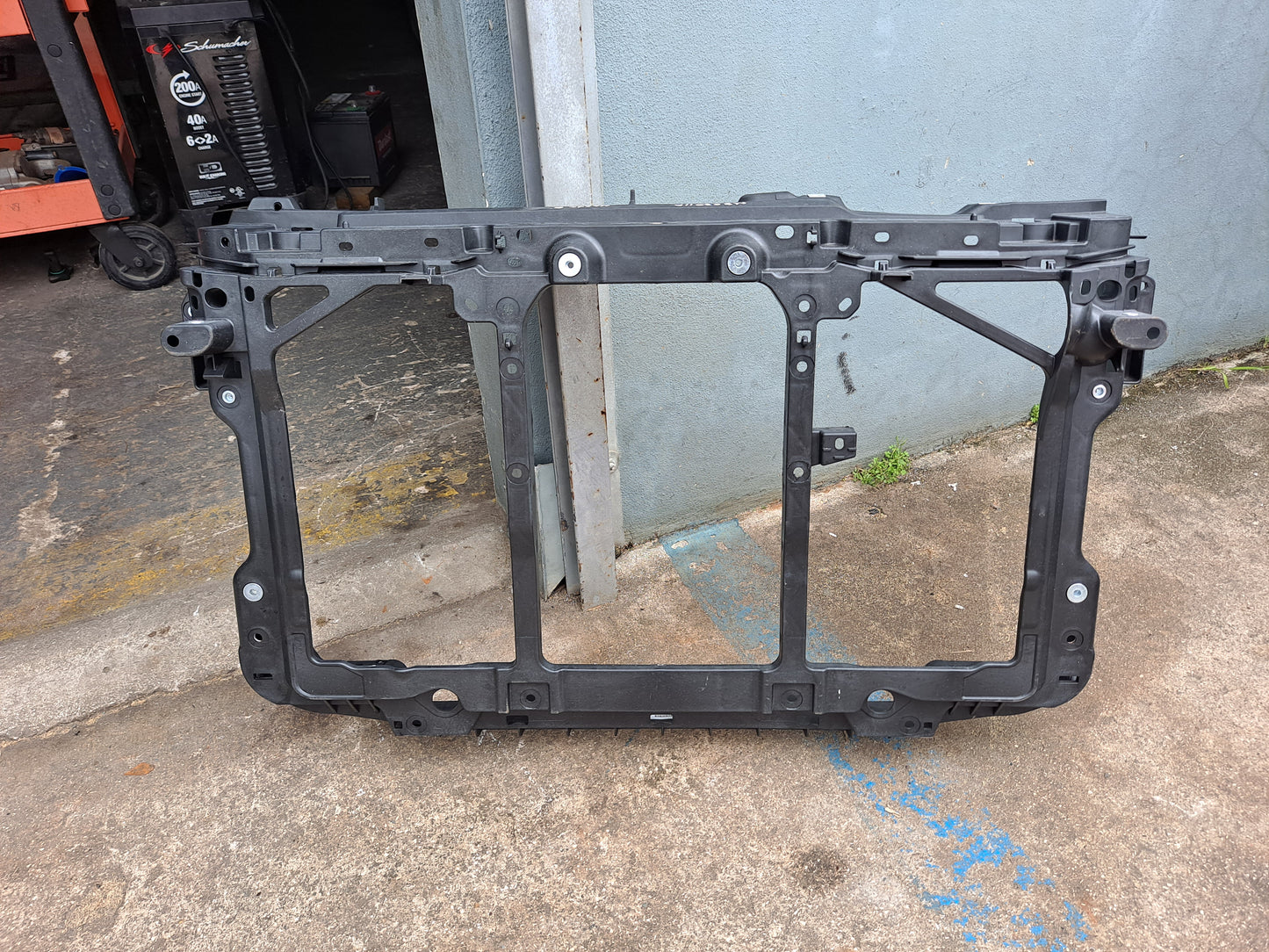 SOPORTE DE RADIADOR MAZDA 3 y MAZDA 6 2014-2017