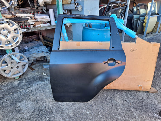 PUERTA LH R SCION XA 2004-2006