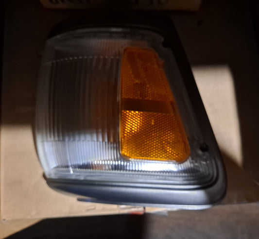 SIDE MARKER LADO PASAJERO TOYOTA PICKUP & 4RUNNER 1991-1994