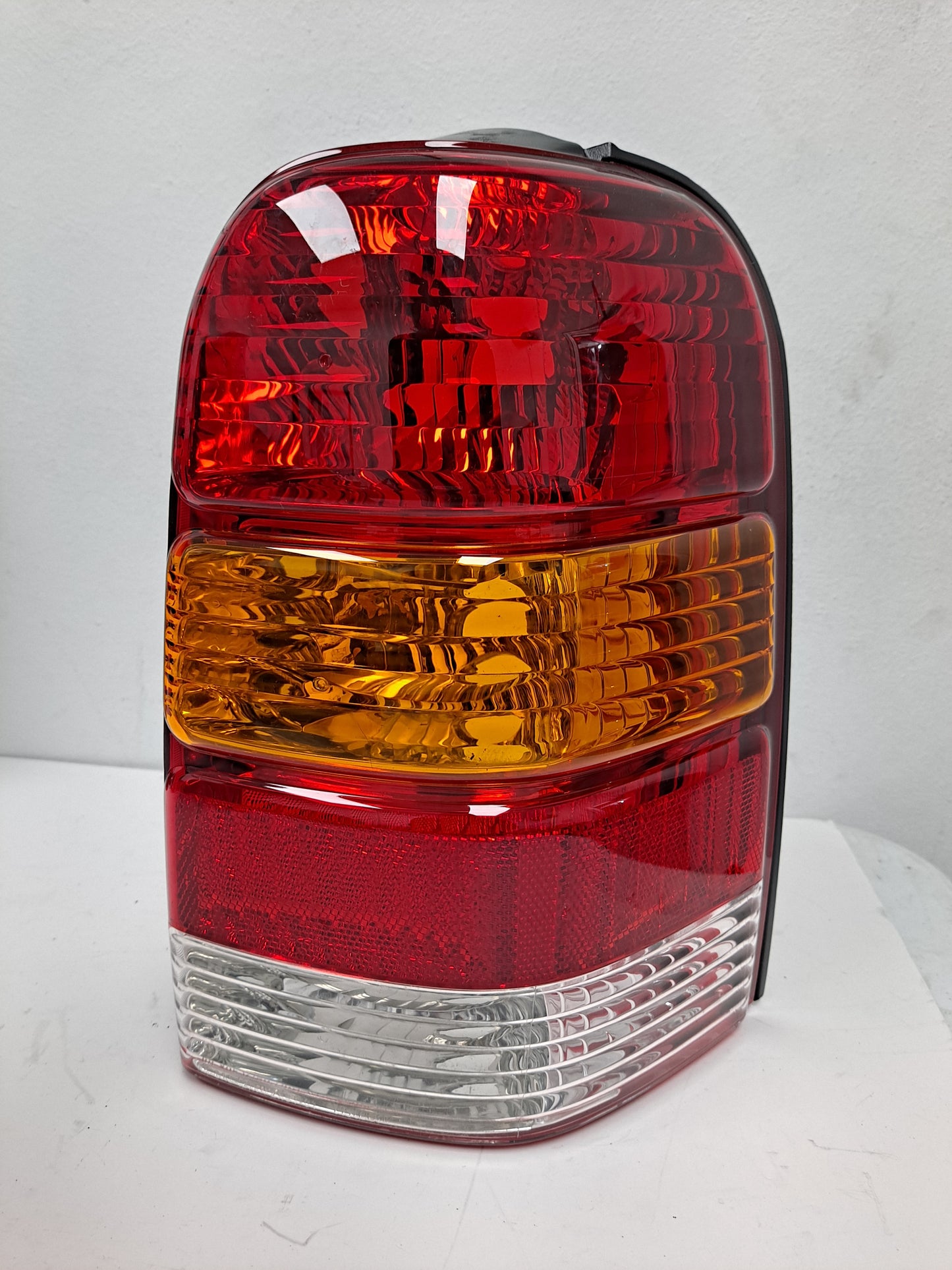 STOP LAMP DERECHO ESCAPE 2001-2007