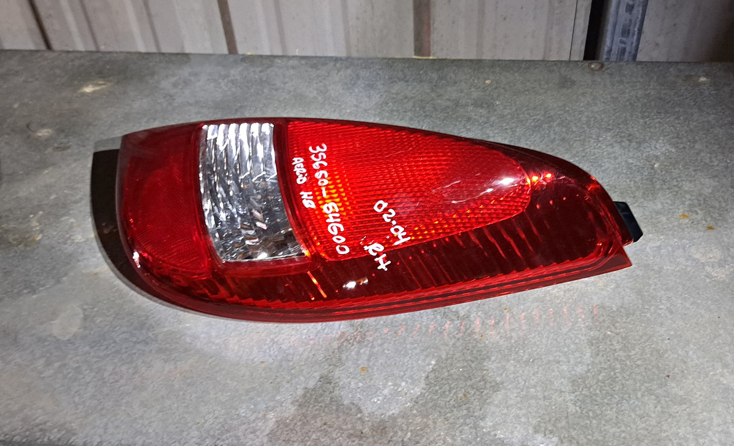 FOCO TRASERO DERECHO AERIO 2002-2004 HATCHBACK